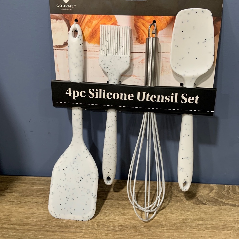 Gourmet 4pc Silicone Utensils Set ,White Color , Spoonfuls,Whisk,Basting Brush,